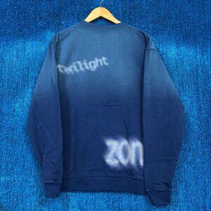 Ariana Grande Twilight Zone Blur Synth-Pop Artist Crewneck L